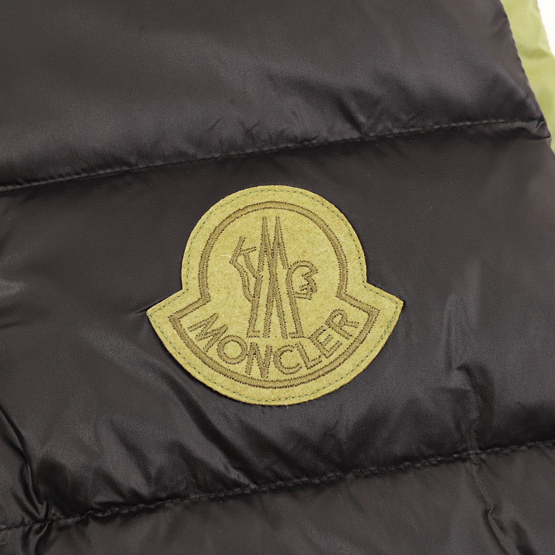Moncler Contrast-Lined Glossy Down Vest - Black and Lime - detail 2