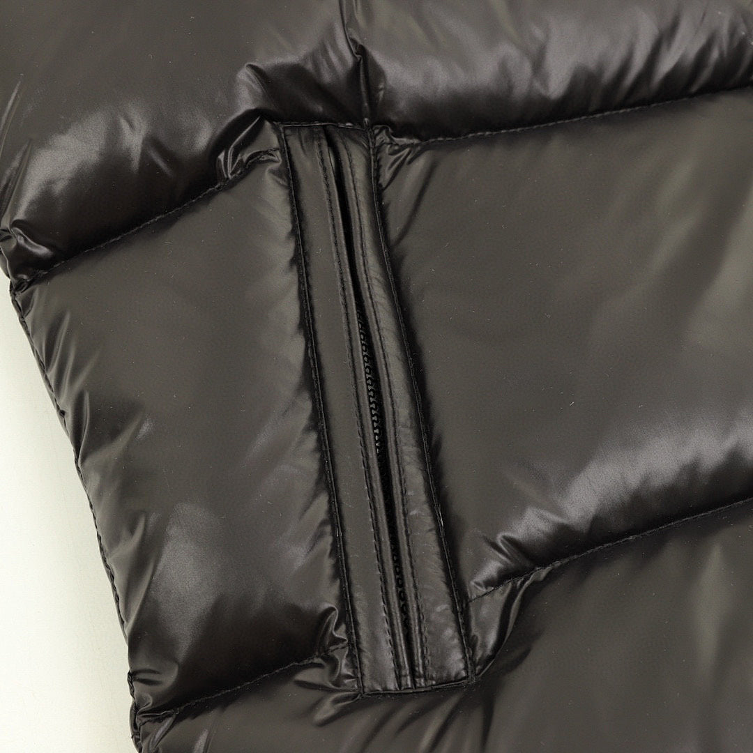Moncler Lipsi Glossy Down Vest - Black - detail 3