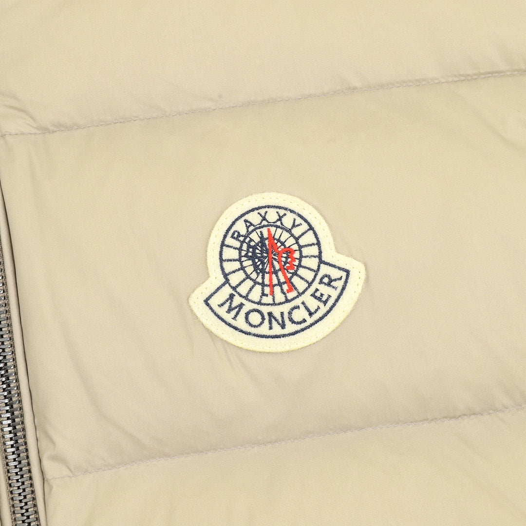 Moncler Raxxy 3D-Quilted Down Vest - Beige - detail 2