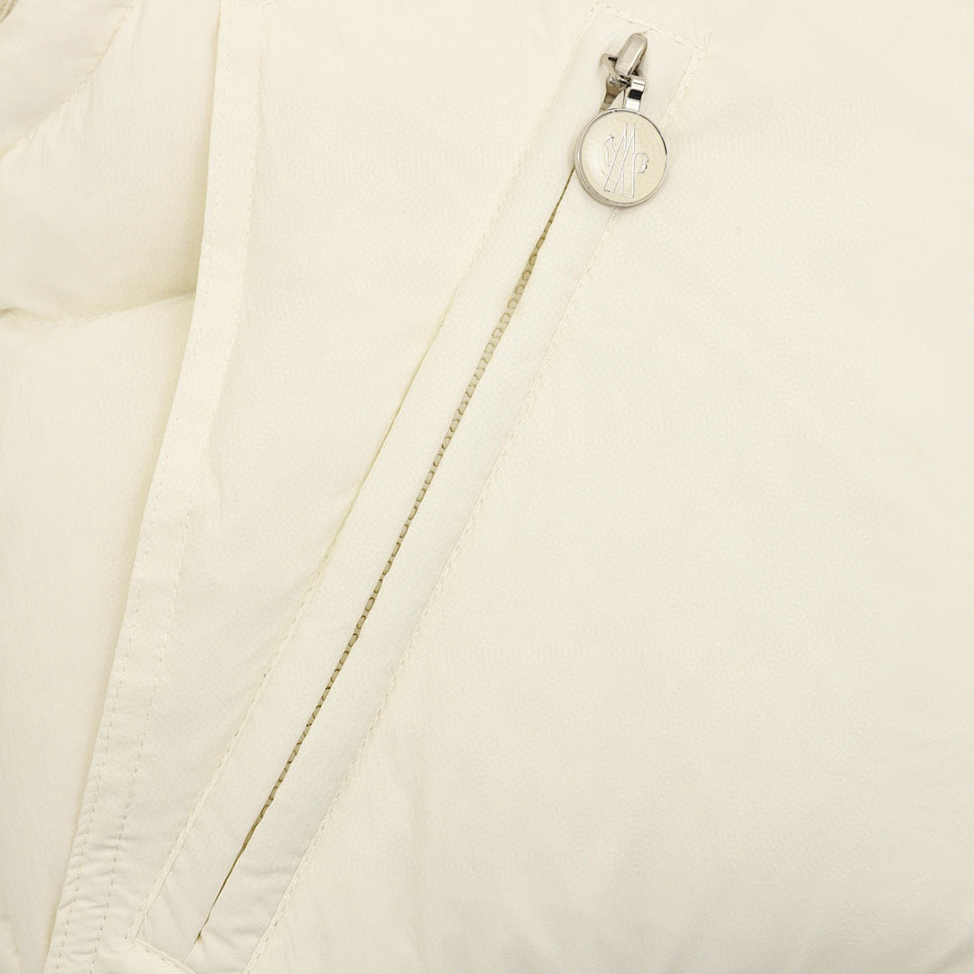 Moncler Selle Cropped Drawstring Down Jacket - Ivory - detail 3