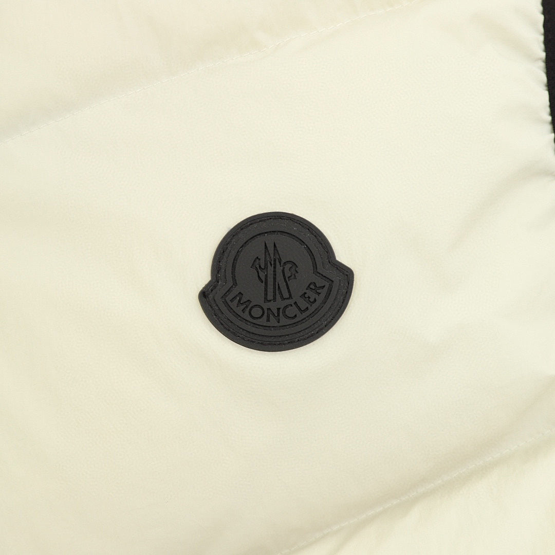 Moncler Black-Badge Hooded Down Vest - Ivory - detail 2