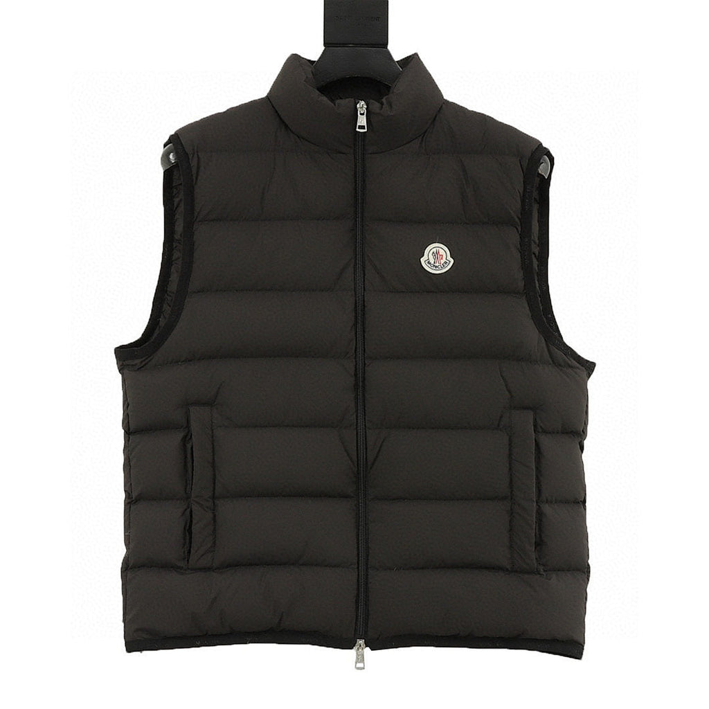 Moncler Letter-Trim Quilted Vest - Black - front view