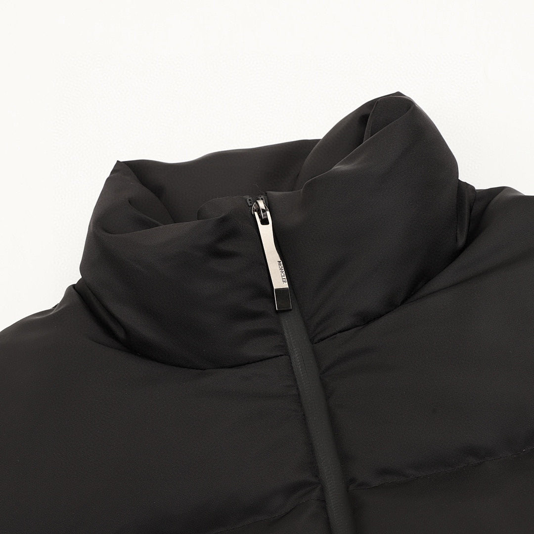 Moncler Vissec Women's Cropped Down Jacket - Black - detail 1