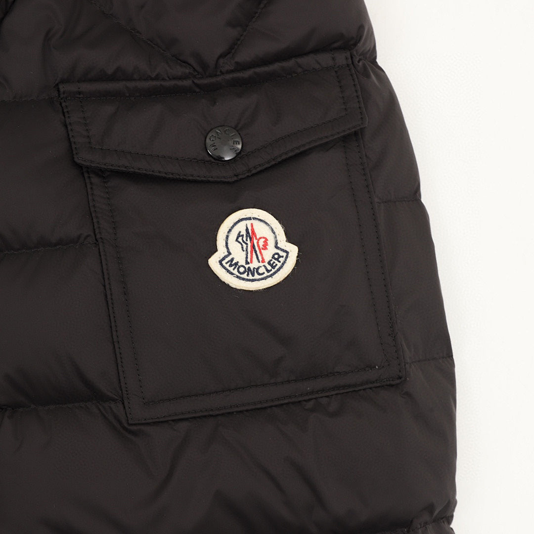 Moncler Horizontal-Quilt Hooded Down Jacket - Black - detail 3