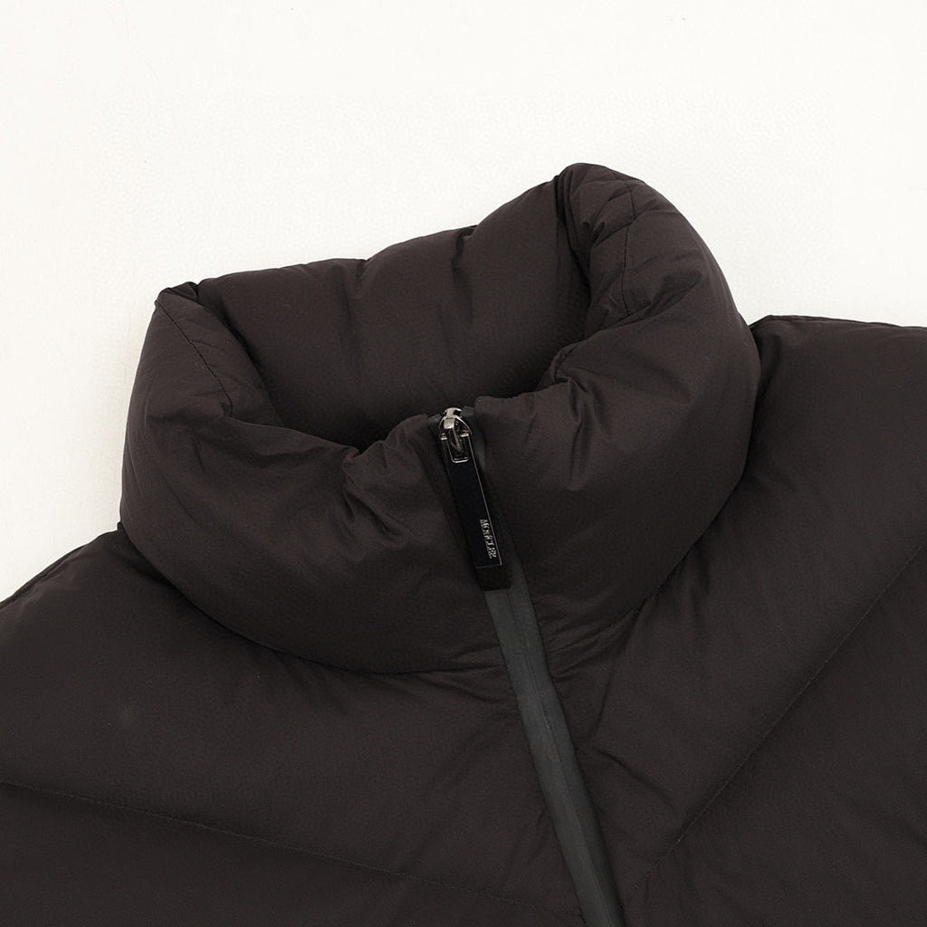 Moncler Chevron Stand-Collar Down Jacket - Black - detail 1