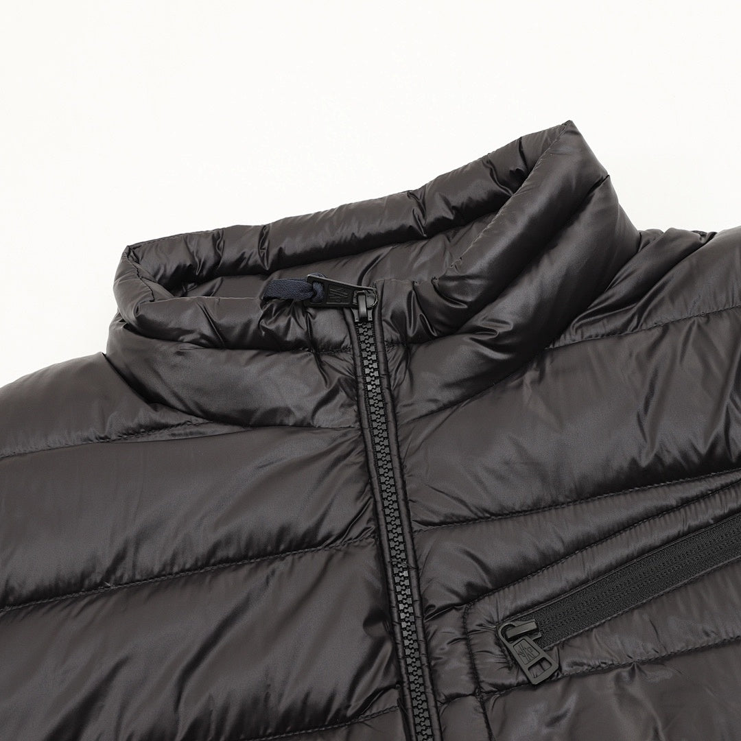 Moncler Chest-Zip Quilted Down Jacket - Black - detail 1