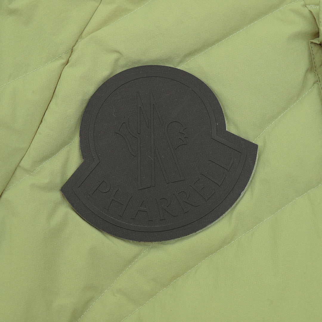 Moncler Contrast-Pocket Hooded Down Jacket - Green - detail 3