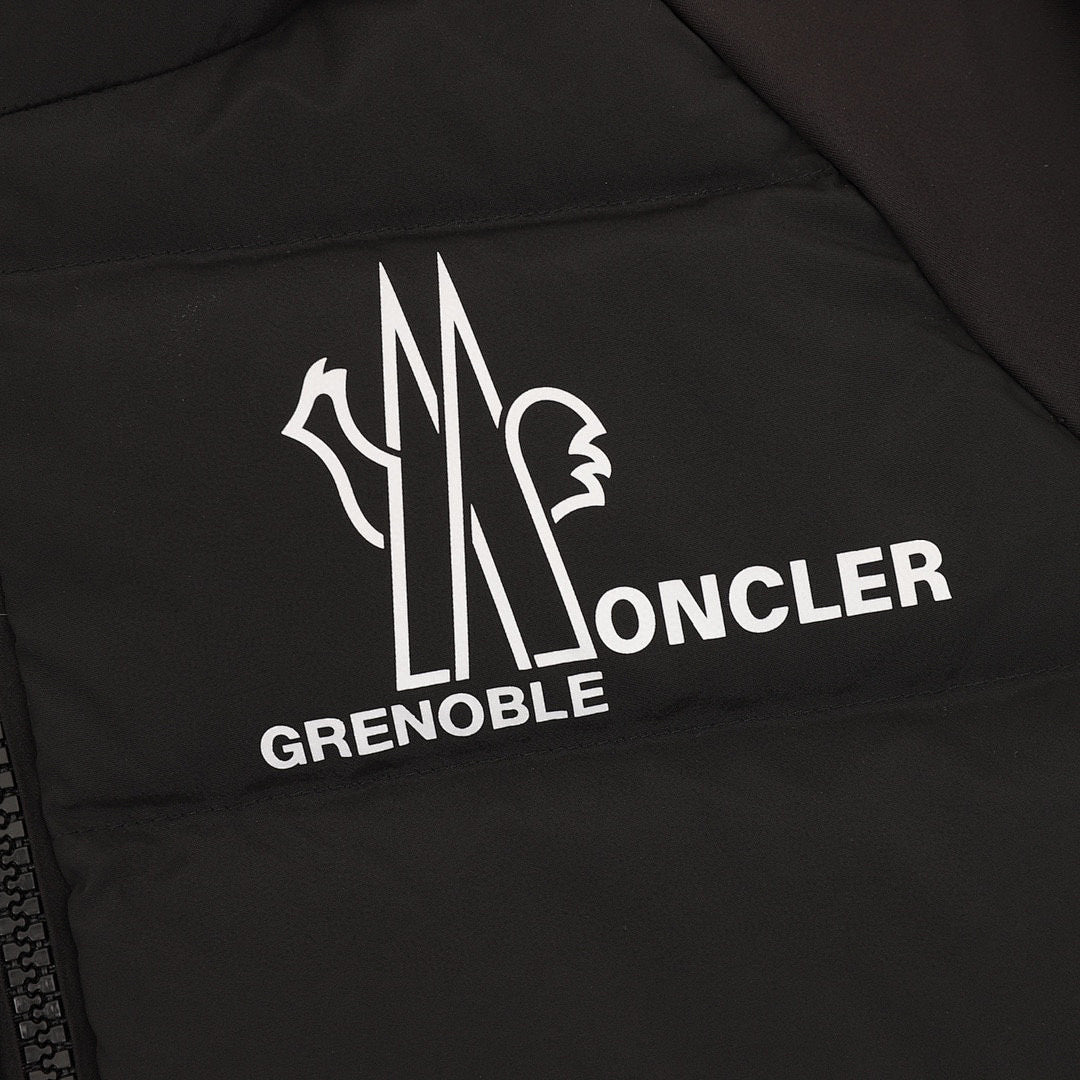 Moncler Contrast-Sleeve Hooded Down Jacket - Black - detail 2