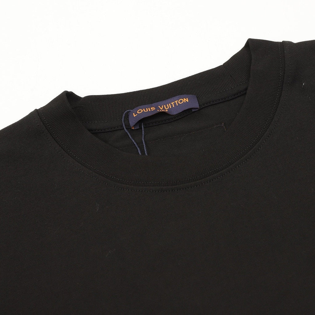 Louis Vuitton Oversized Monogram Flower Graphic Long-Sleeve T-Shirt - Black - detail view 4