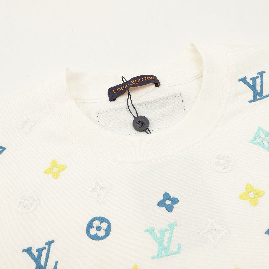 Louis Vuitton Pastel Monogram Embroidered Long-Sleeve T-Shirt - Ivory - detail view 4