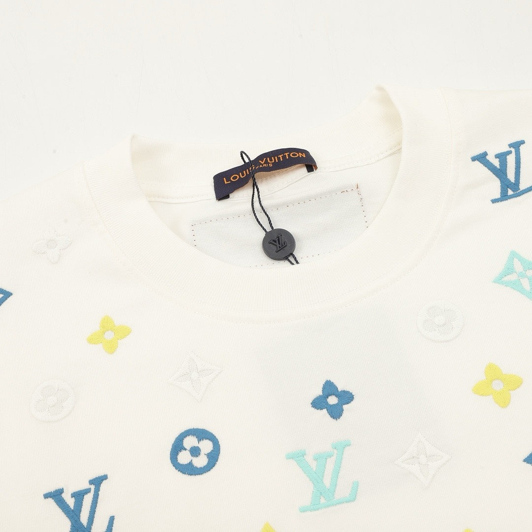 Louis Vuitton Pastel Monogram Embroidered Long-Sleeve T-Shirt - Ivory - detail view 4