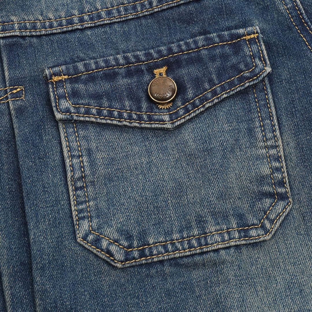 Louis Vuitton Contrast-Collar Cropped Denim Trucker Jacket - Washed Blue - detail view 4